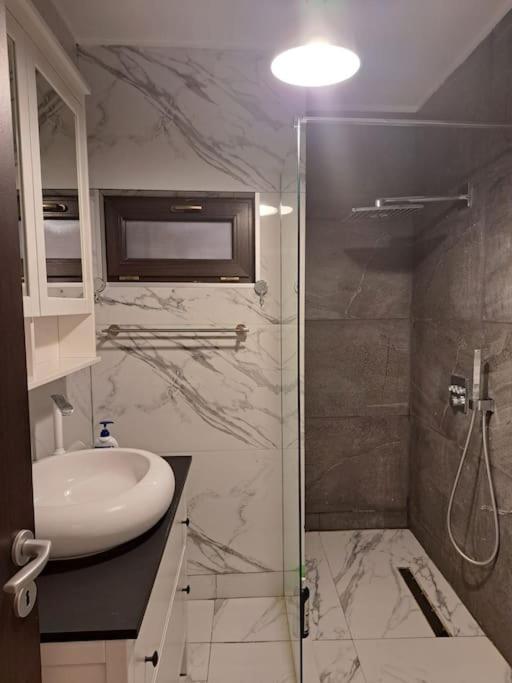Classy Apartment With Parking In The City Center Βουκουρέστι Εξωτερικό φωτογραφία